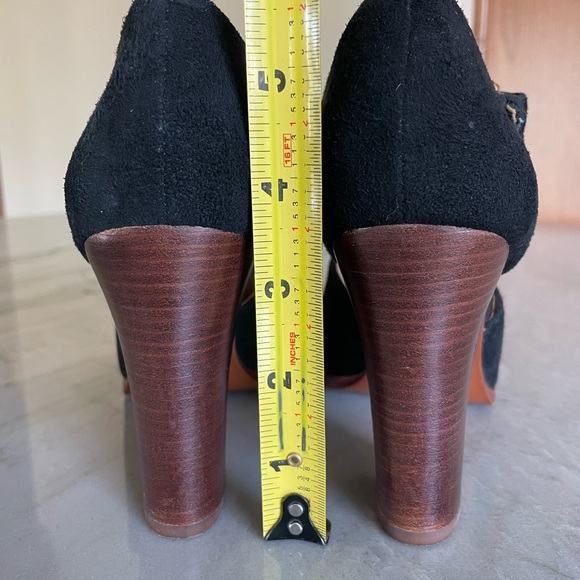 Vince Camuto Signature Black Suede Peep Toe Sandals Size 5.5 - Picture 4 of 6